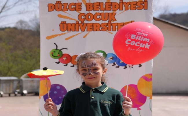 23 NİSAN COŞKUSU KÖY OKULUNA TAŞINDI