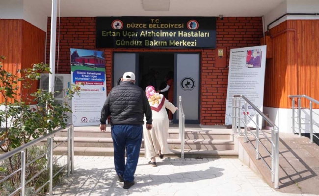 ALZHEİMER HASTALARI VE AİLELERİNE ÖNEMLİ DESTEK