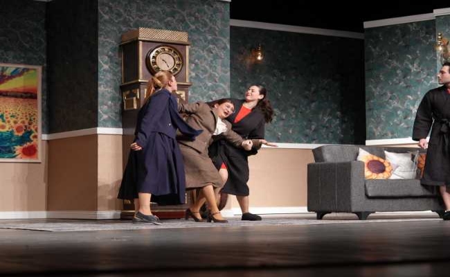 ŞEHİR TİYATROLARI PERDE AÇTI